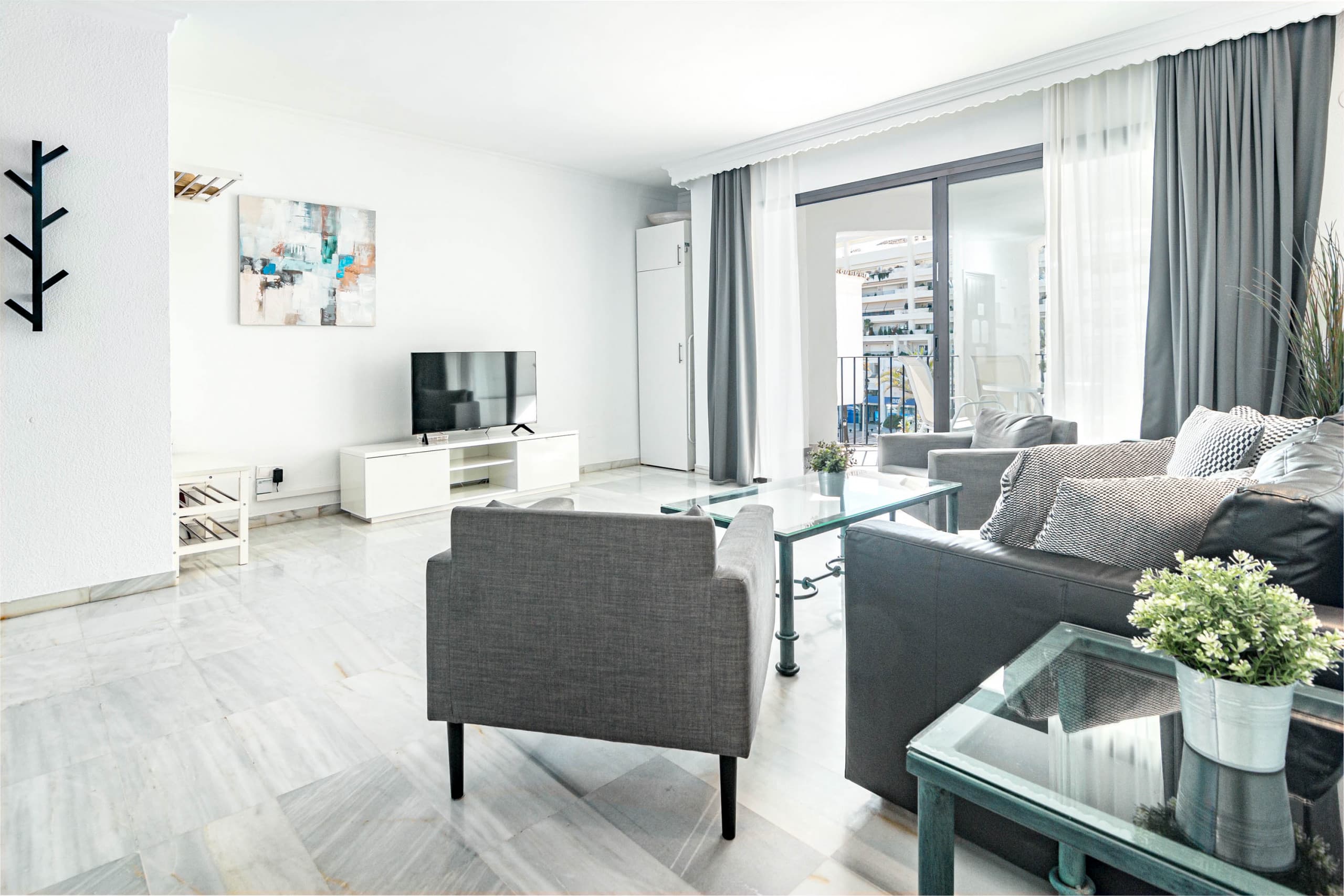 Harbor Getaway in the Heart of Puerto Banus With Walking dictance to everything - Image 4