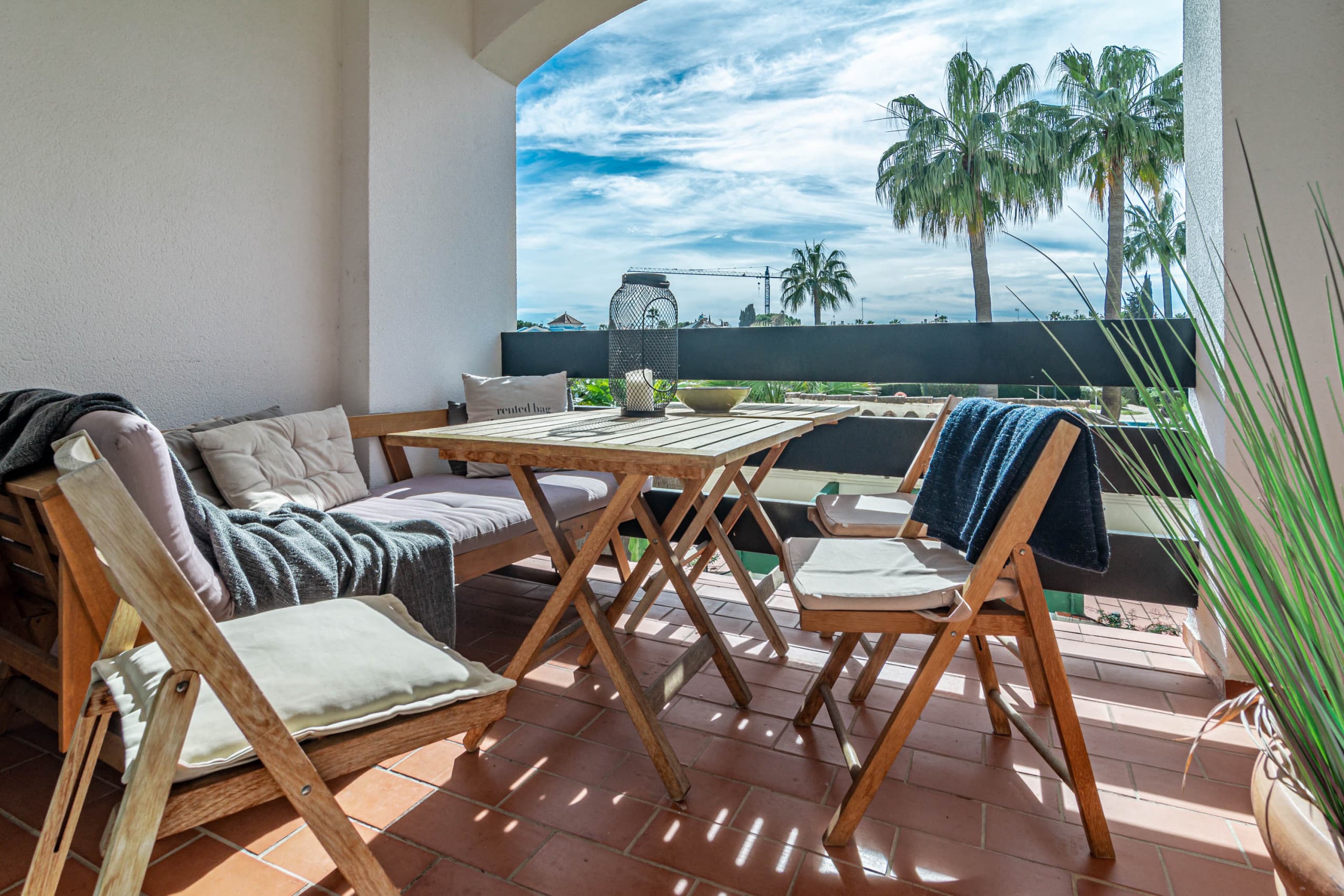 Lovely Sunset Getaway in San Pedro 200 m from The Beach - Image 5