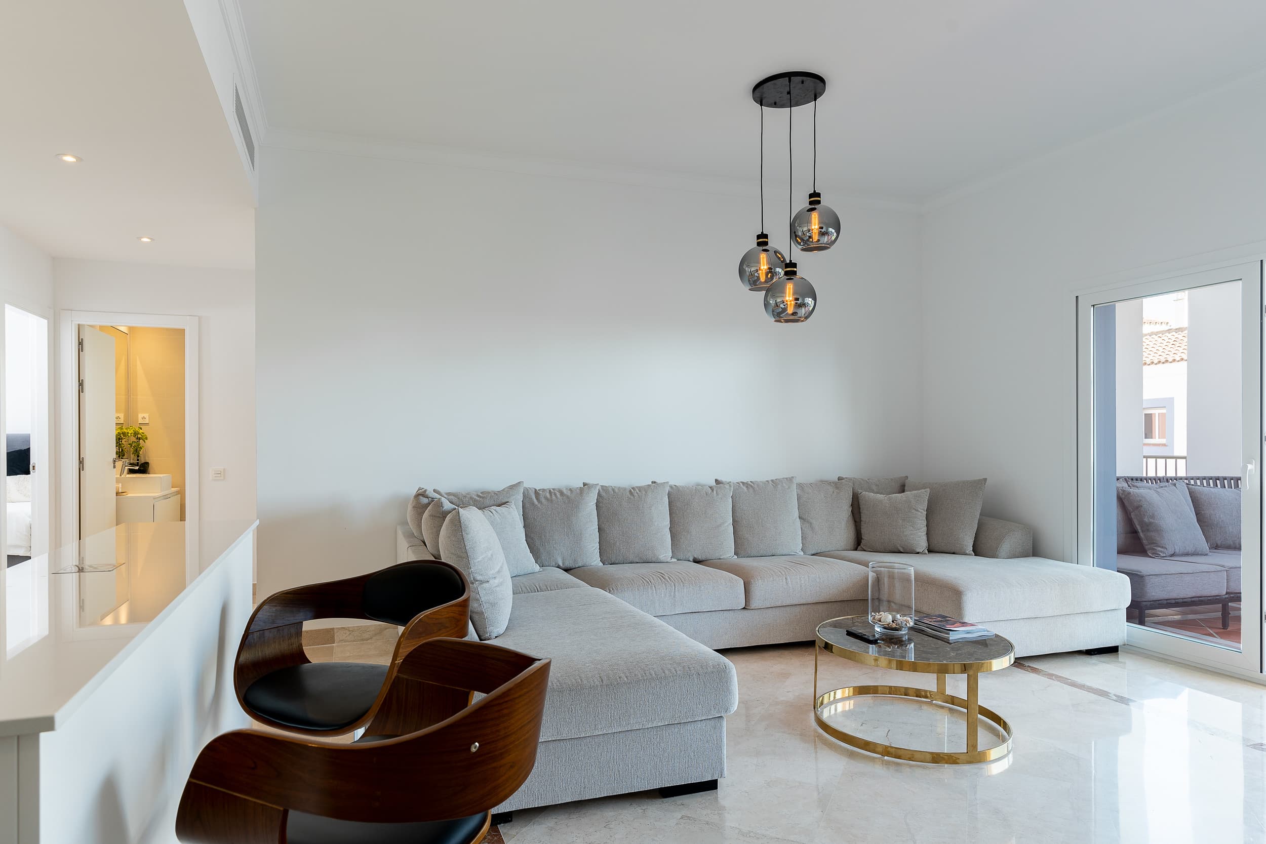 Huge 3 bedroom with amazing outdoor space - Image 7